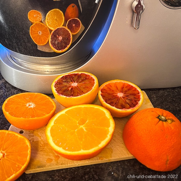 Orangen aufgeschnitten